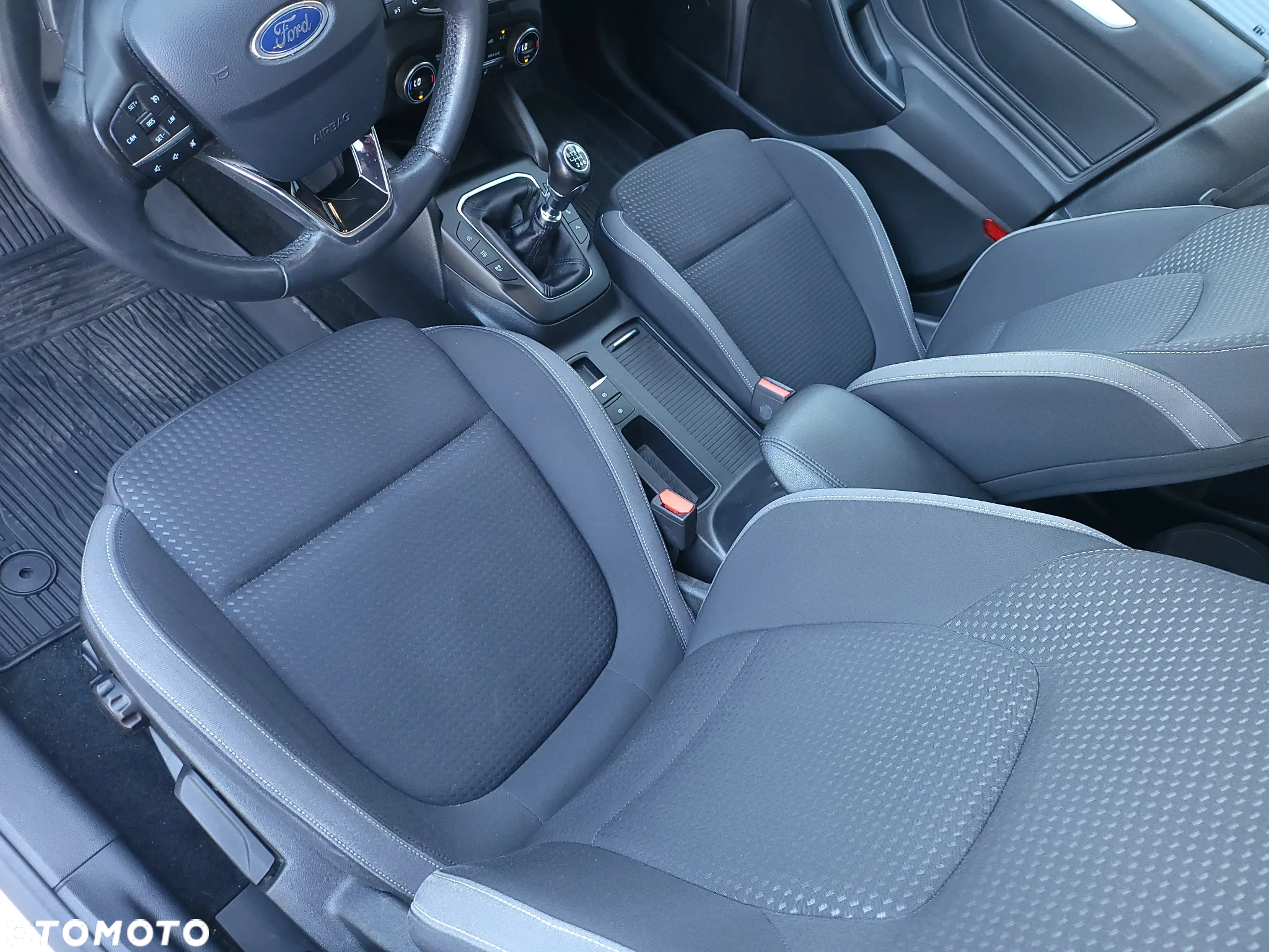 Ford Focus 1.5 EcoBoost Titanium - 7