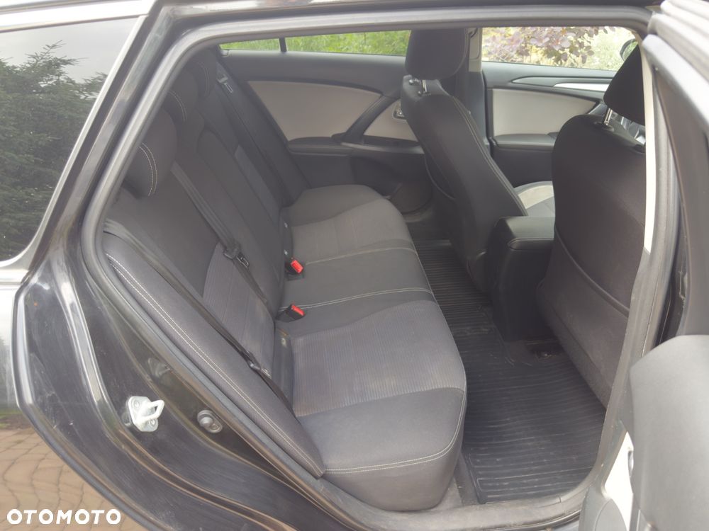 Toyota Avensis 1.8 Premium MS - 8