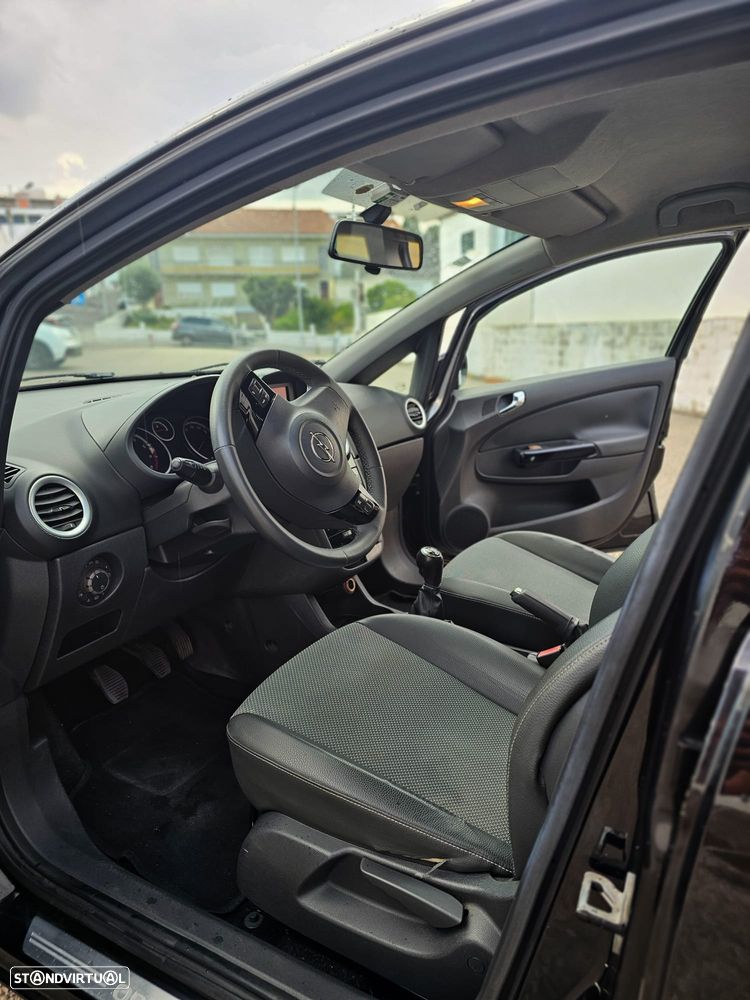 Opel Corsa 1.2 Cosmo - 15