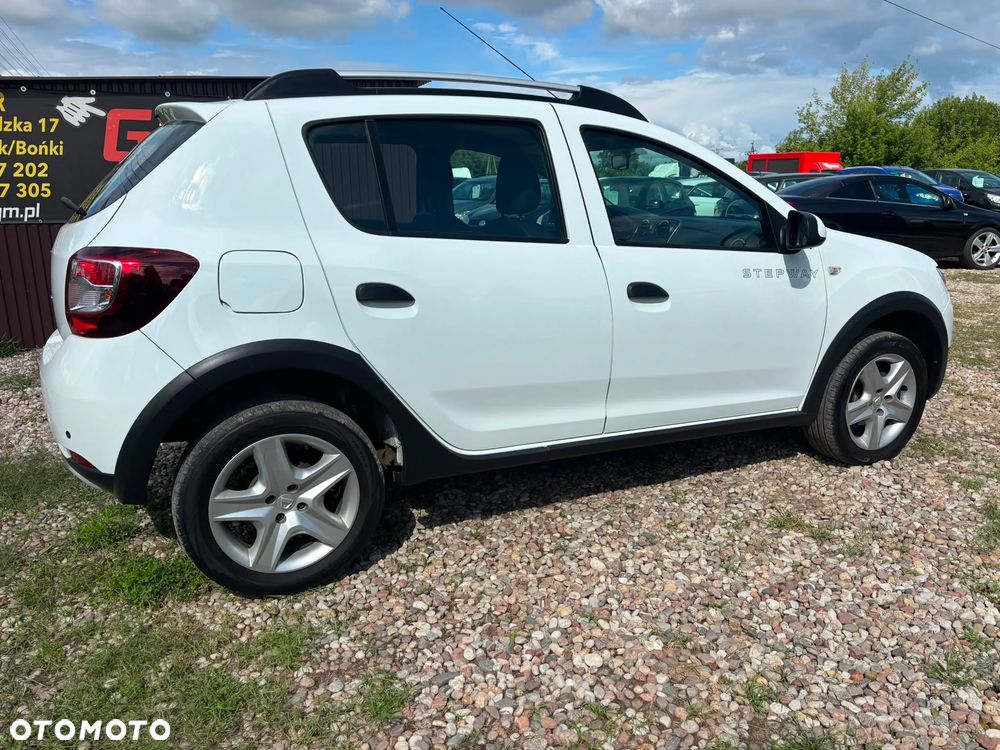 Dacia Sandero TCe 90 Laureate - 11