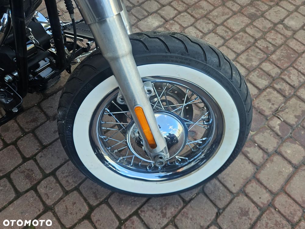 Harley-Davidson Softail Heritage Classic - 19