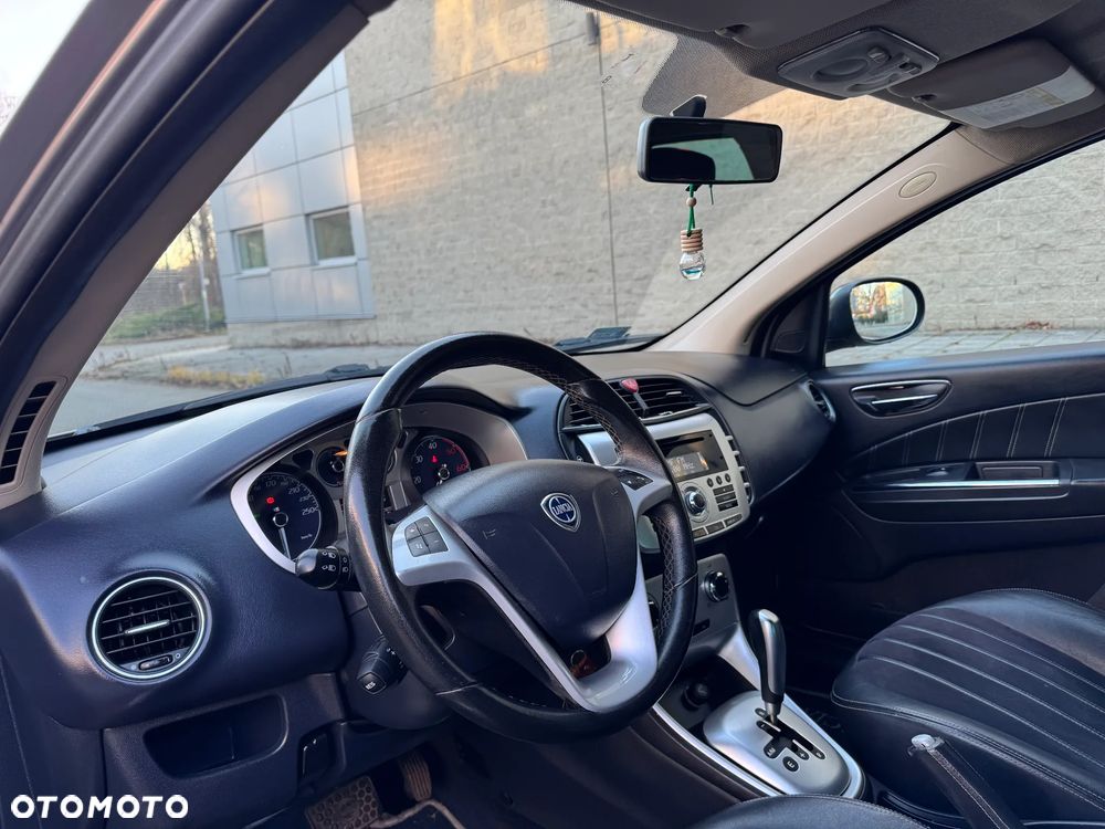 Lancia Delta 1.6 MultiJet 16v DFN6 Silver - 8