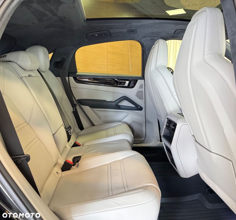 Porsche Cayenne - 20