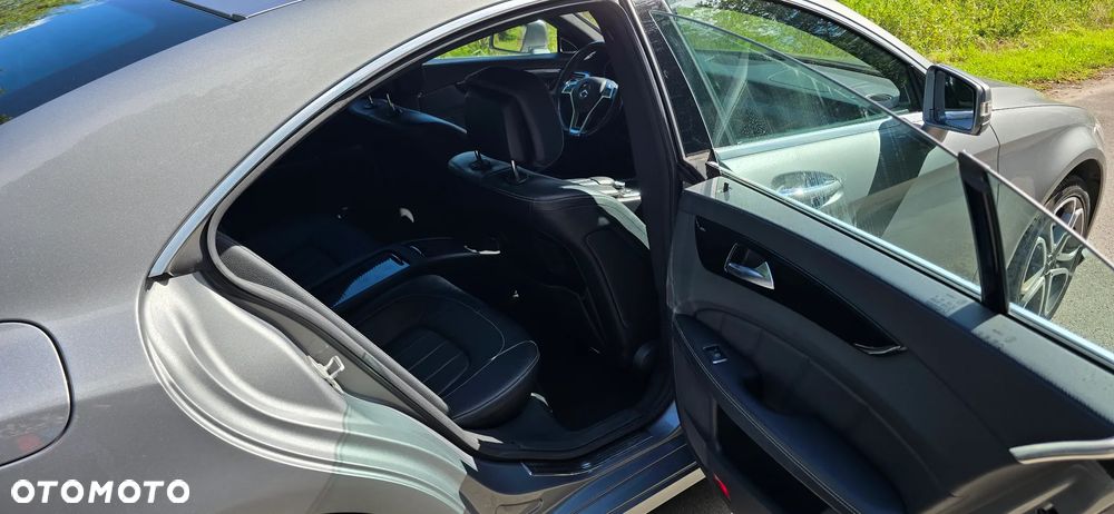 Mercedes-Benz CLS 500 4-Matic BlueEff - 26