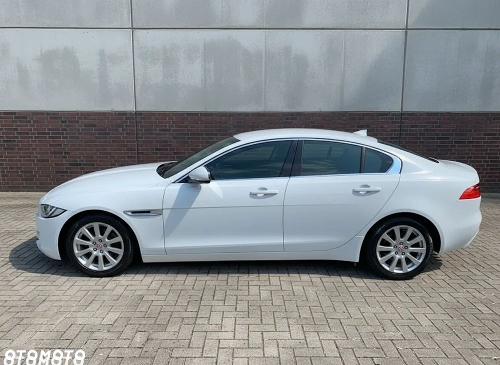 Jaguar XE 2.0 D Prestige - 14