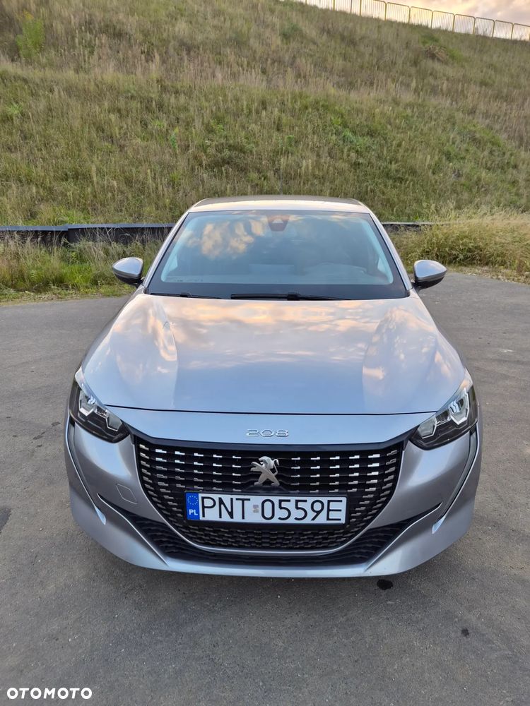 Peugeot 208 - 11