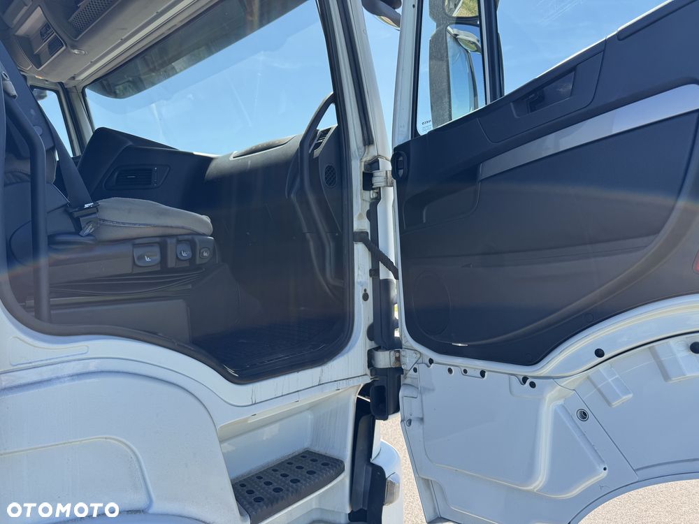 Iveco Stralis - 18