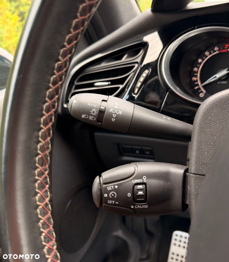 Citroën DS3 PureTech 110 Start & Stop EAT6 OPF PERFORMANCE LINE - 21