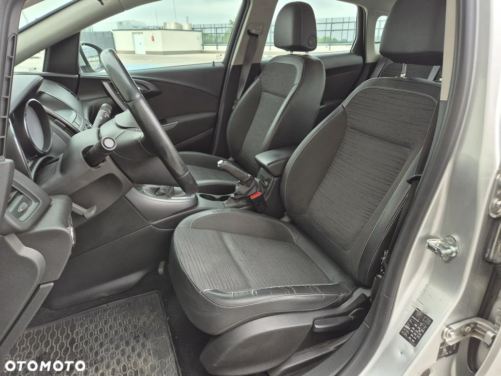 Opel Astra 1.4 T Executive EU6 - 5