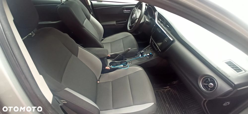 Toyota Auris Hybrid 135 Active - 13