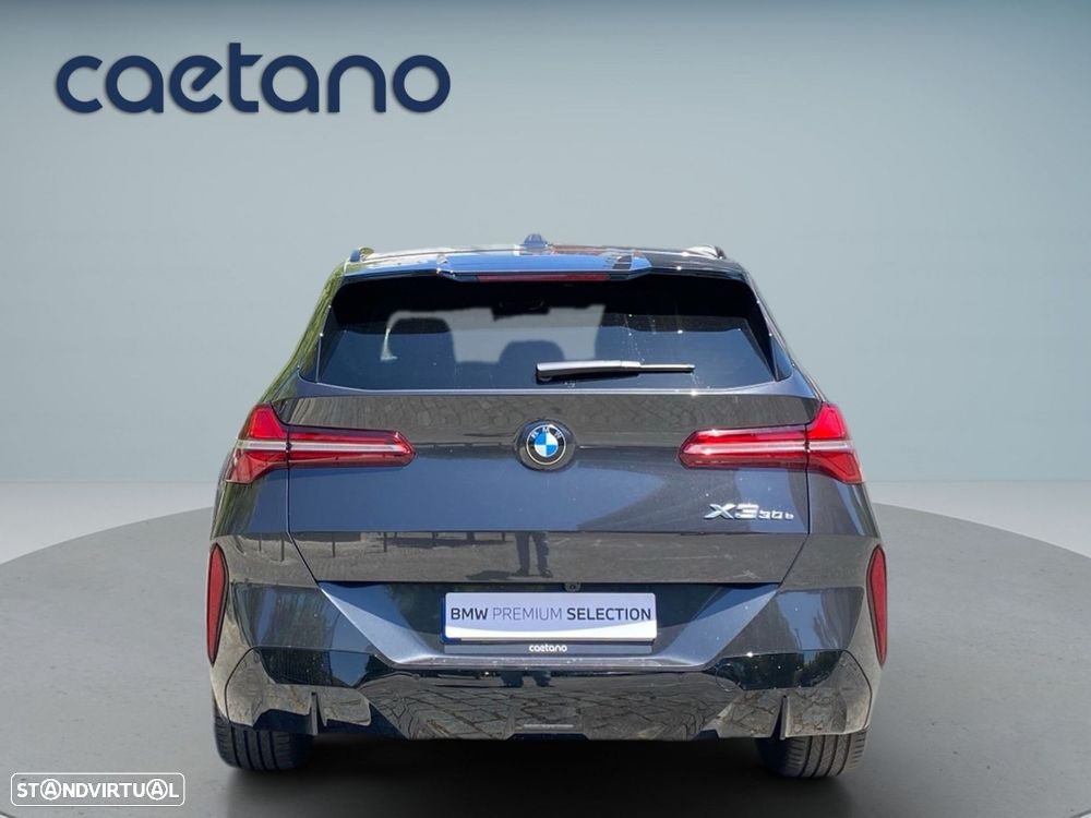 BMW X3 30 e xDrive Pack M Desportivo - 26