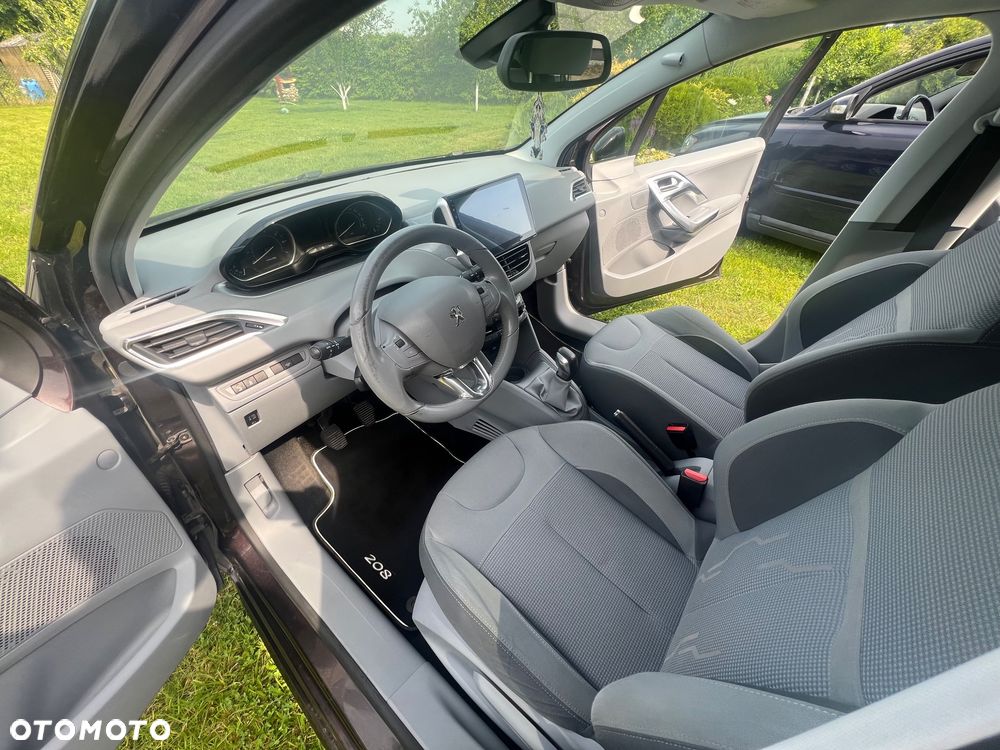 Peugeot 208 1.4 VTi Allure - 23
