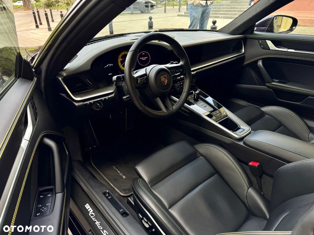 Porsche 911 Turbo S - 21