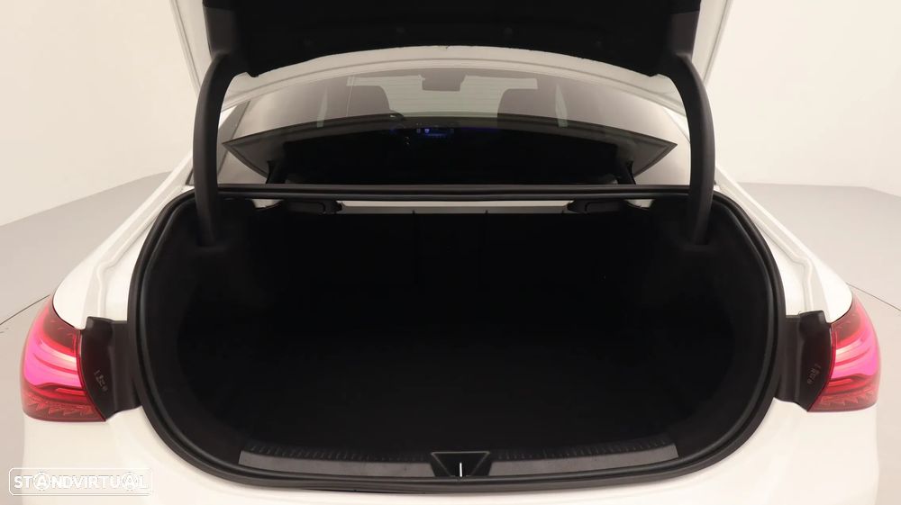 Mercedes-Benz A 180 Limousine d AMG Line Aut. - 27