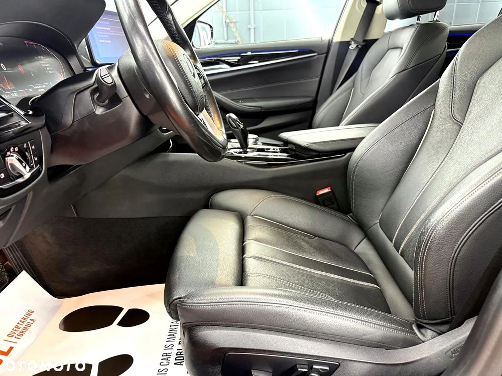 BMW Seria 5 520d M Sport Edition - 27
