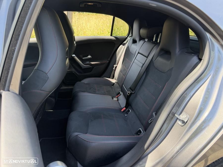 Mercedes-Benz A 250 e AMG Line - 24