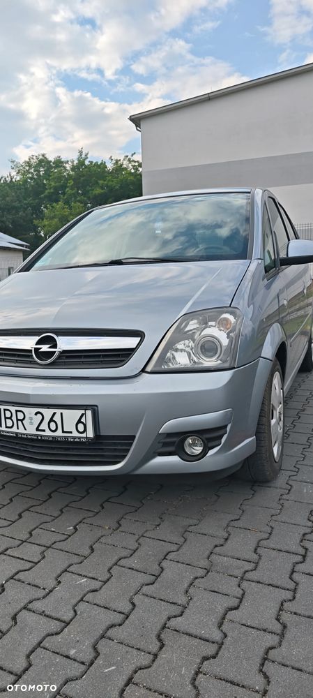 Opel Meriva 1.8 Cosmo - 11