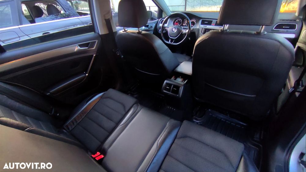 Volkswagen Golf 1.6 TDI BlueMotion Technology Comfortline - 10