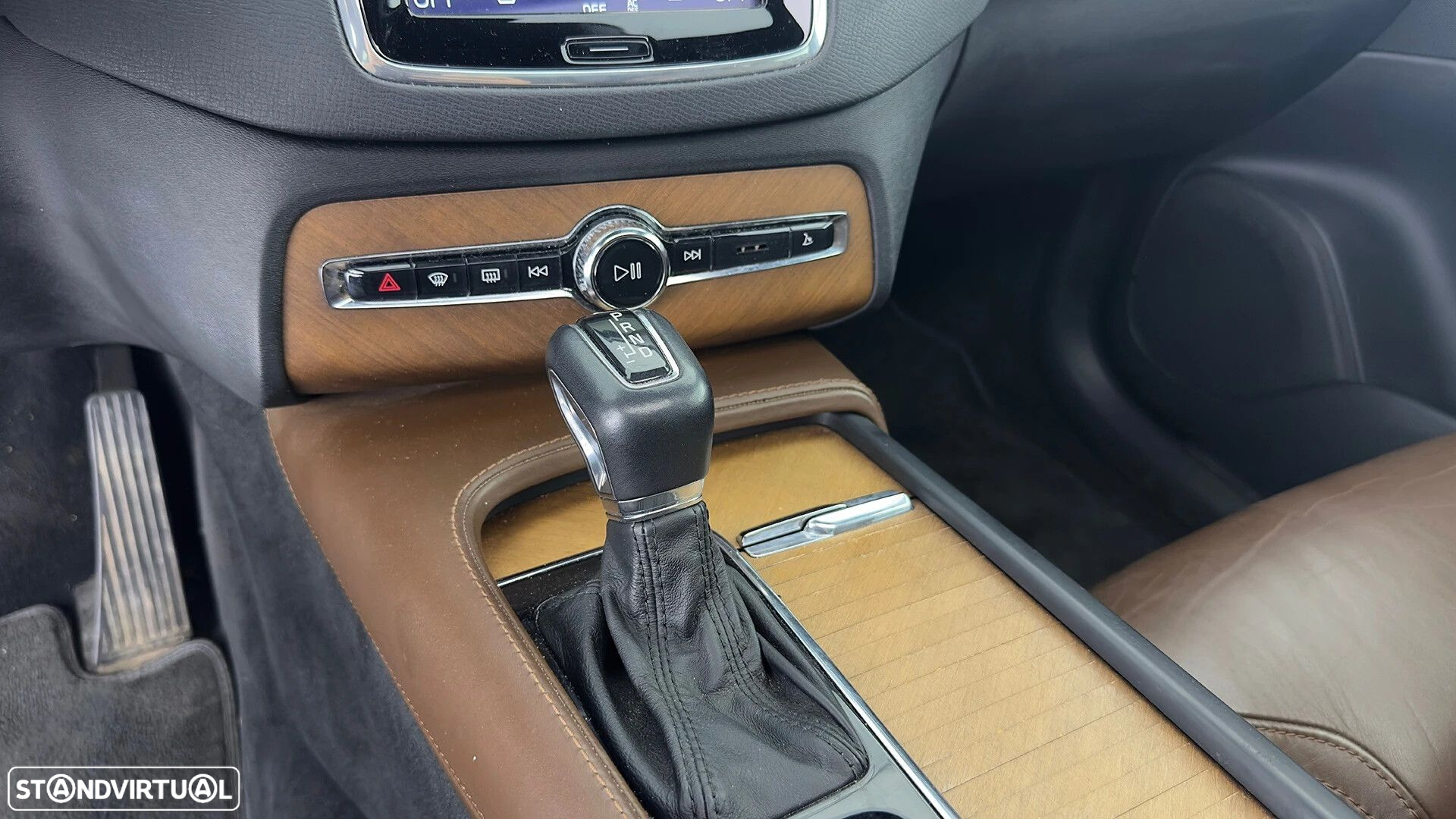 Volvo XC 90 2.0 D4 Inscription - 41