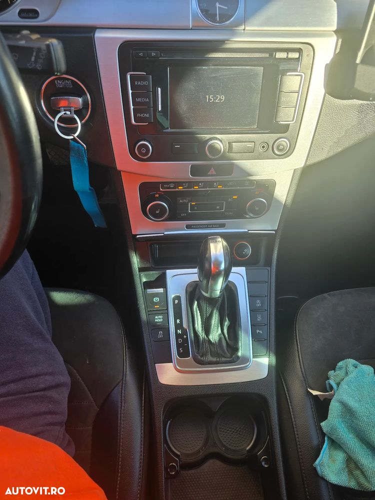 Volkswagen Passat 2.0 TDI BlueMotion Tehnology DSG Highline - 8