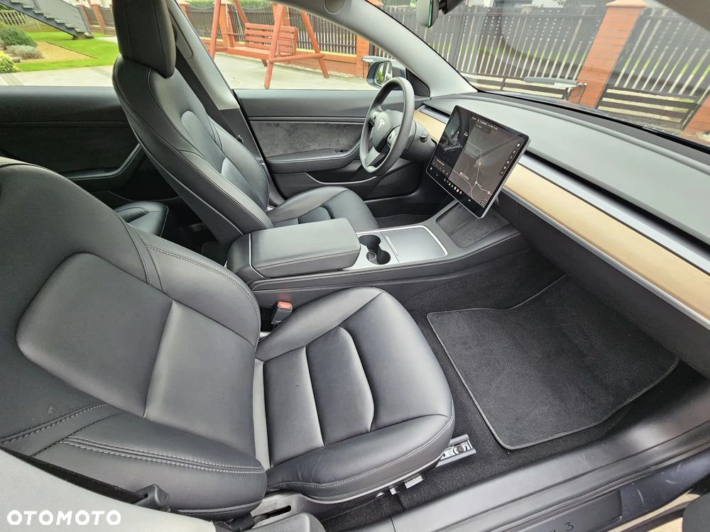 Tesla Model 3 Langstreckenbatterie Allradantrieb Dual Motor - 13