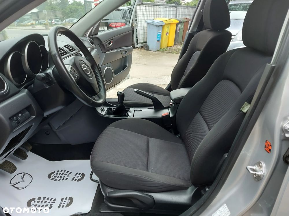 Mazda 3 1.6 Sport Active - 18