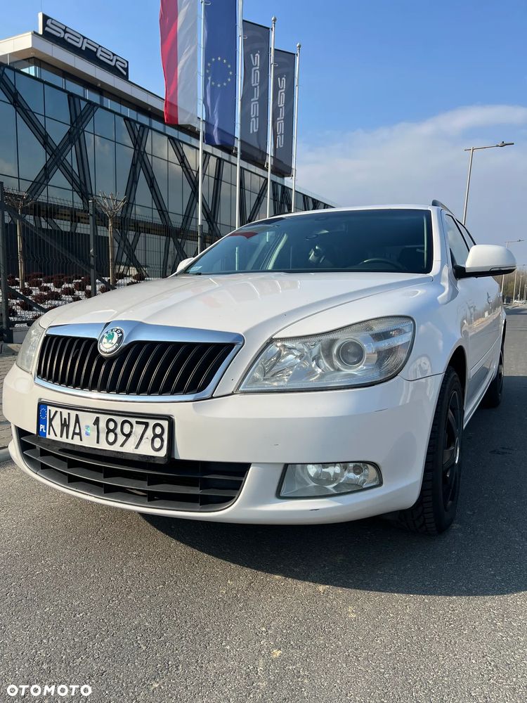 Skoda Octavia 1.6 TDI Ambiente - 2