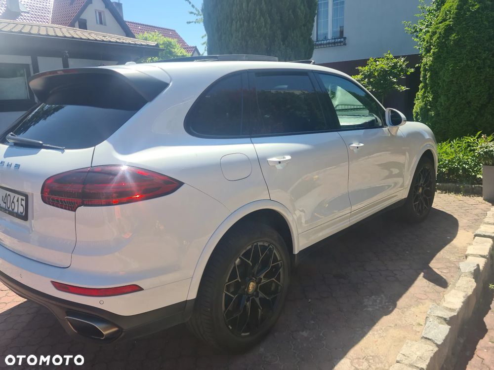 Porsche Cayenne Platinum Edition - 14