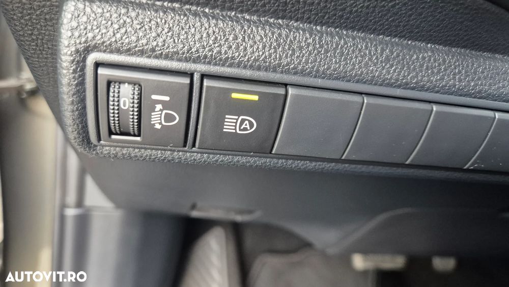 Toyota Corolla - 16