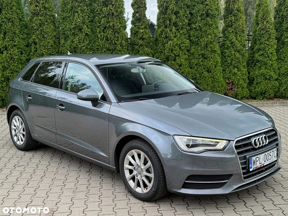 Audi A3 Sportback 1.6 TDI design - 13