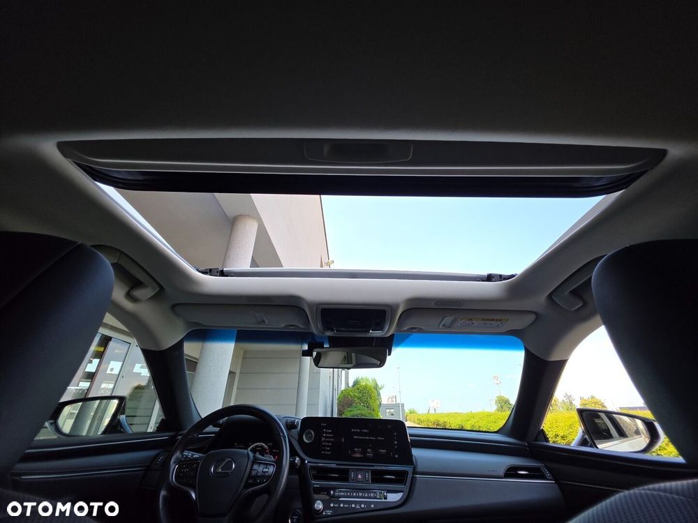Lexus ES 300h Business Edition - 30