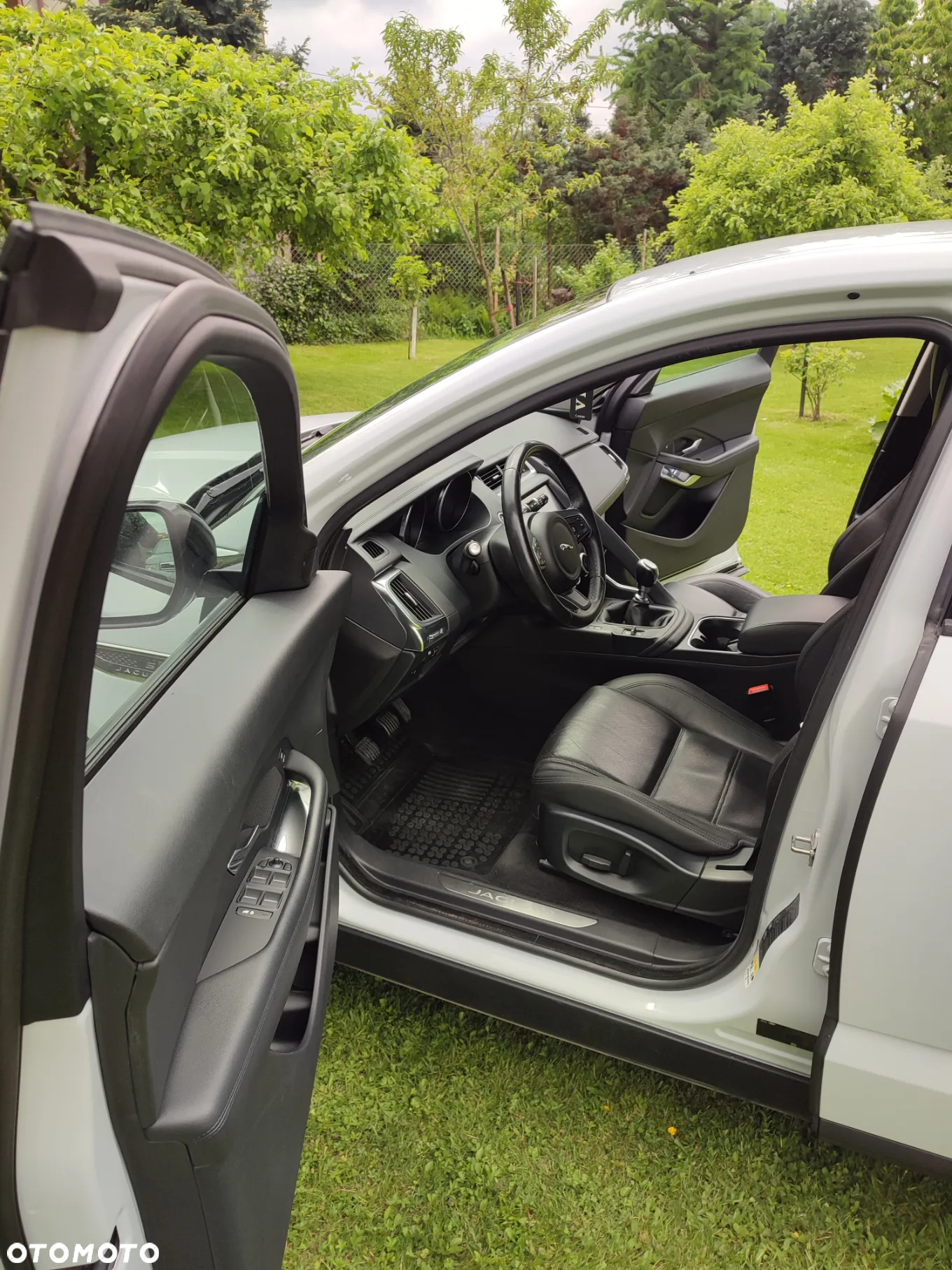 Jaguar E-Pace 2.0 i4D AWD S - 10