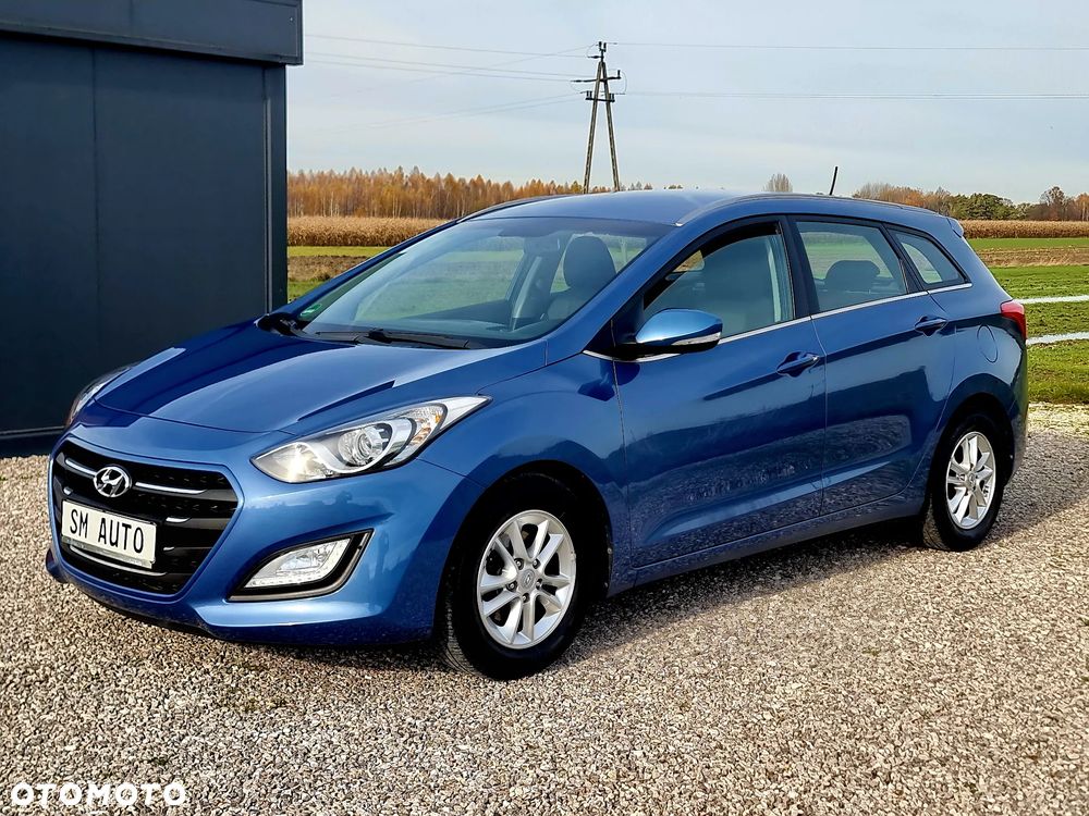 Hyundai i30 Kombi 1.6 GDi DCT Style - 3