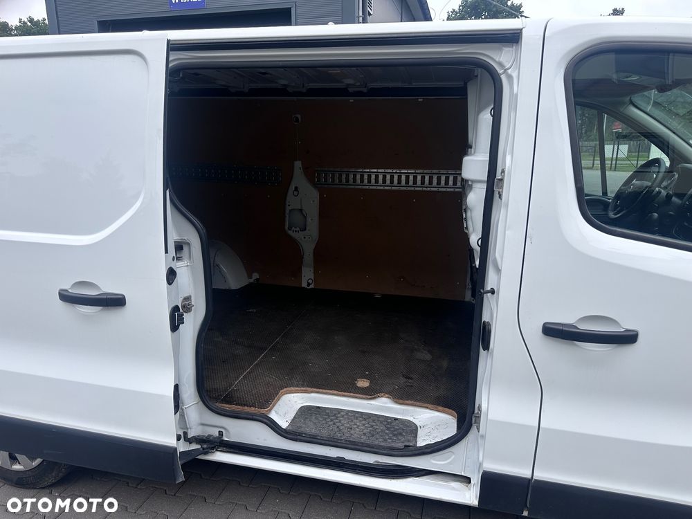 Opel Vivaro - 8