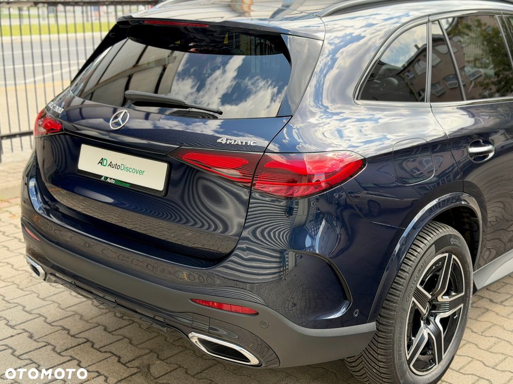 Mercedes-Benz GLC 300 4Matic 9G-TRONIC AMG Line Advanced - 11