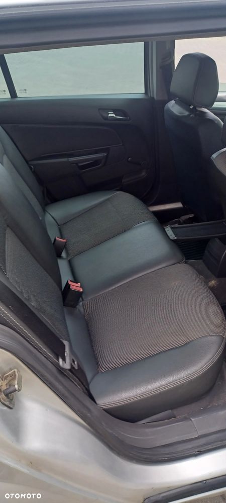 Opel Astra 1.6 111 - 9
