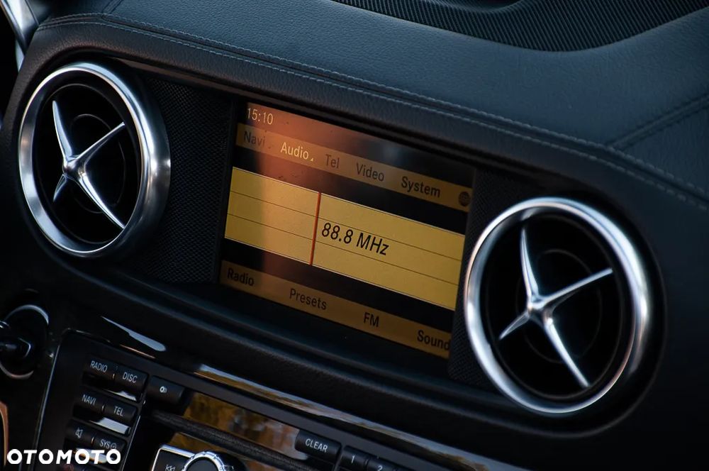 Mercedes-Benz SL - 25