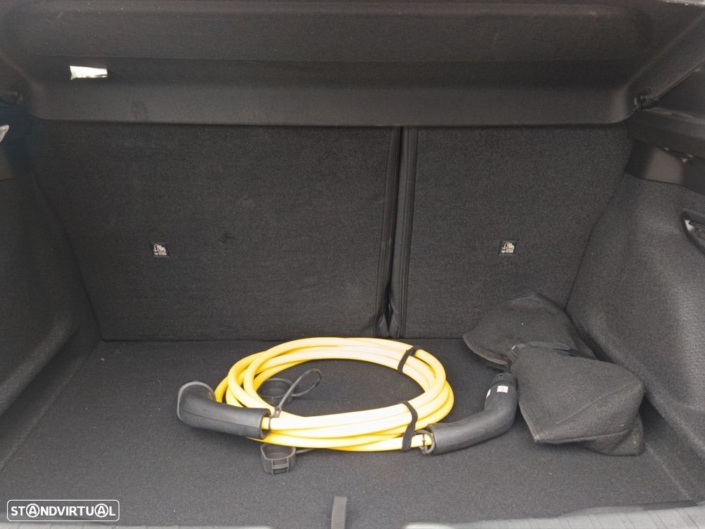 Fiat 600e 54 kWh (RED) - 10