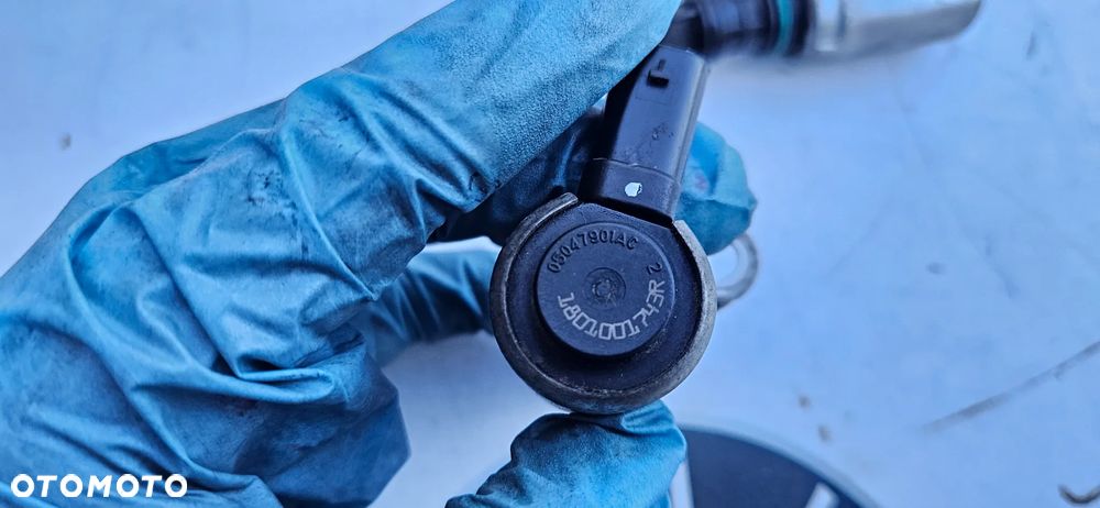 Dodge Durango LIFT 2017- 3.6 V6 Czujnik wałka rozrządu głowicy Czujnik faz rozrządu Elektrozawór 05047901AC - 4