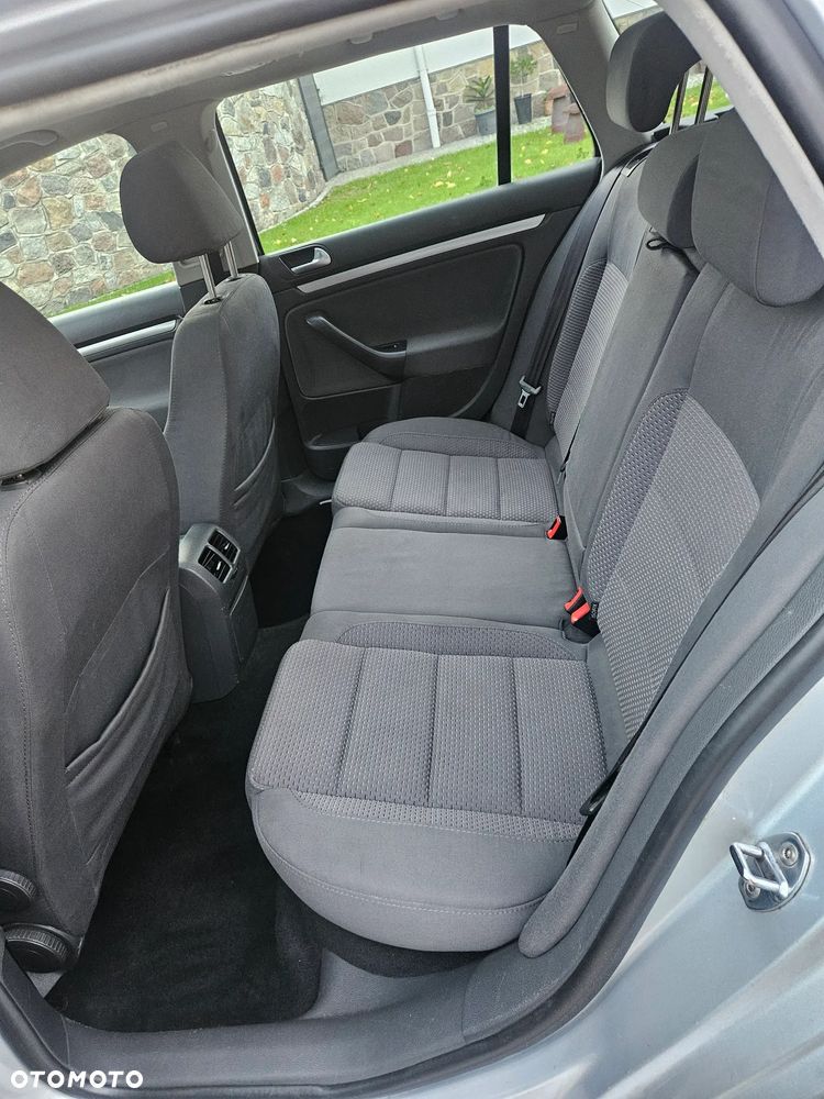 Volkswagen Golf - 15