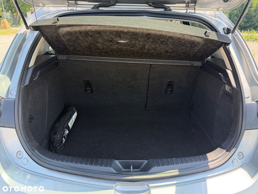 Mazda 3 1.6 Exclusive EU5 - 10