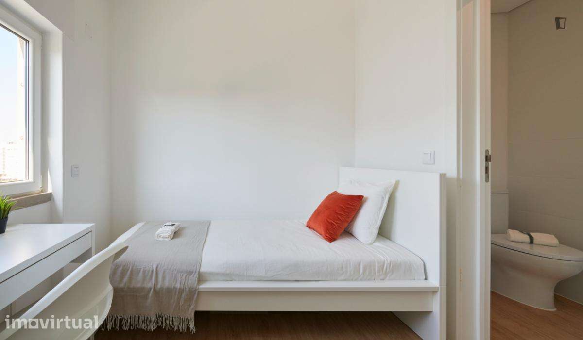 Quarto - localizado em Telheiras Lisbon - Grande imagem: 4/18