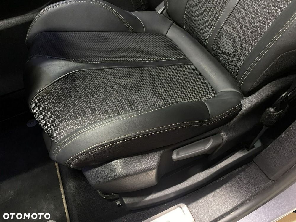 Peugeot 3008 1.2 PureTech GT S&S EAT8 - 14
