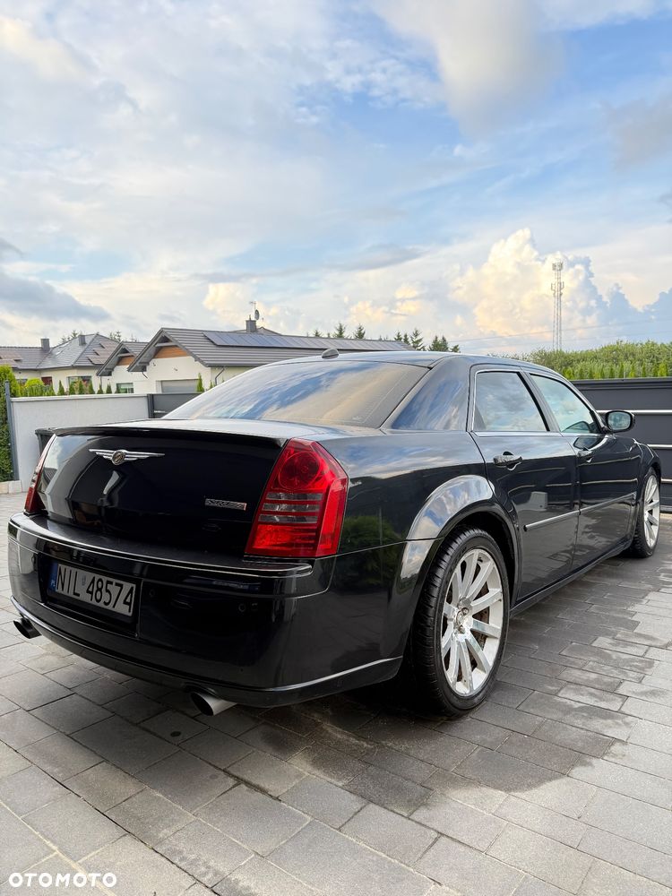 Chrysler 300C 6.1 V8 Hemi SRT8 - 5