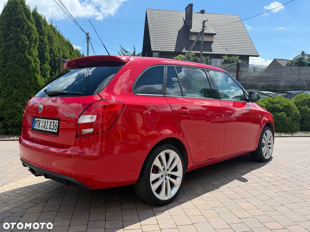 Skoda Fabia 1.4 TSI DSG RS - 13