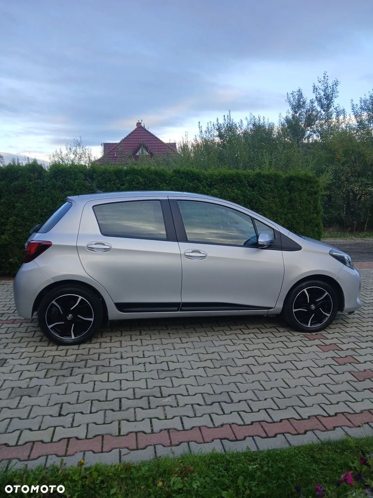 Toyota Yaris 2016 photo 5