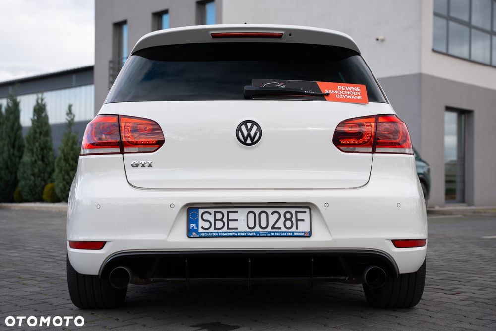 Volkswagen Golf 2.0 GTI DSG - 18