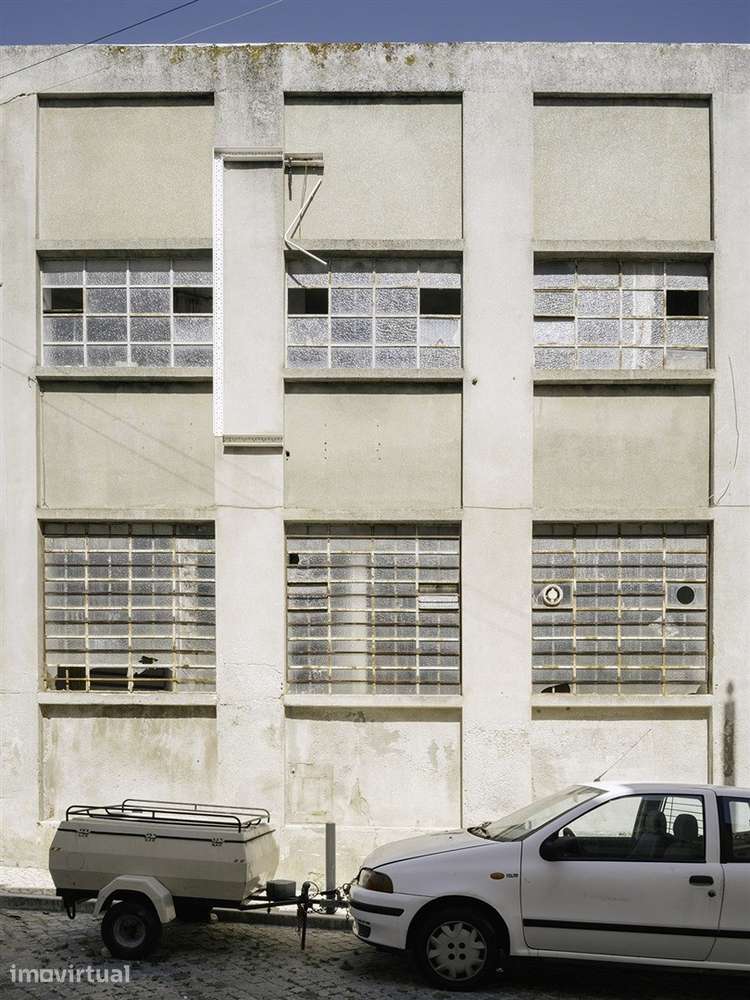 Armazém - Projecto aprovado - Licença paga - Algés - Oeiras - Grande imagem: 2/11