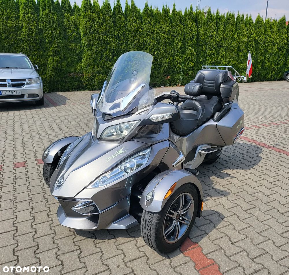 Can-Am Spyder - 2