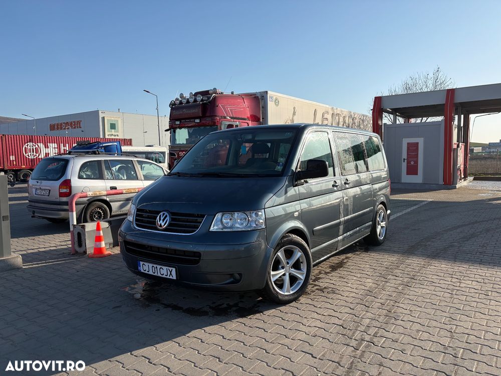 Volkswagen Multivan - 1